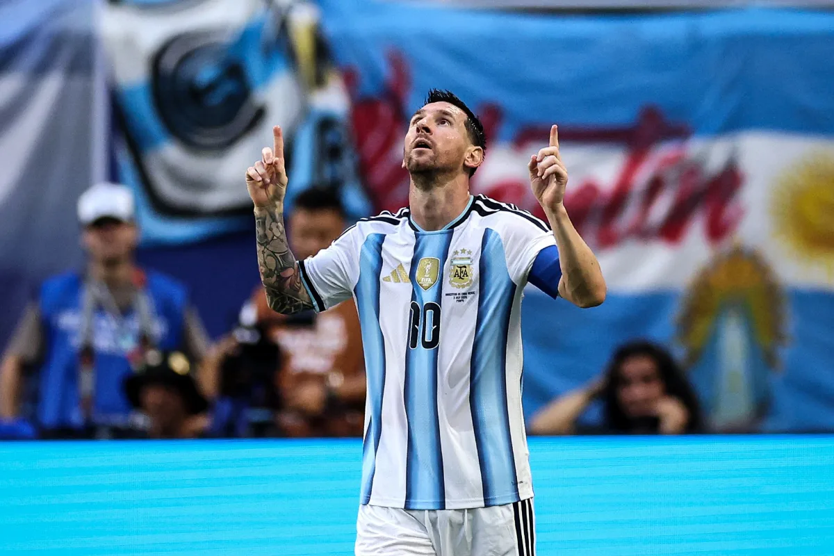 Argentina supera Cabo Verde na prorrogação e avança na Copa
