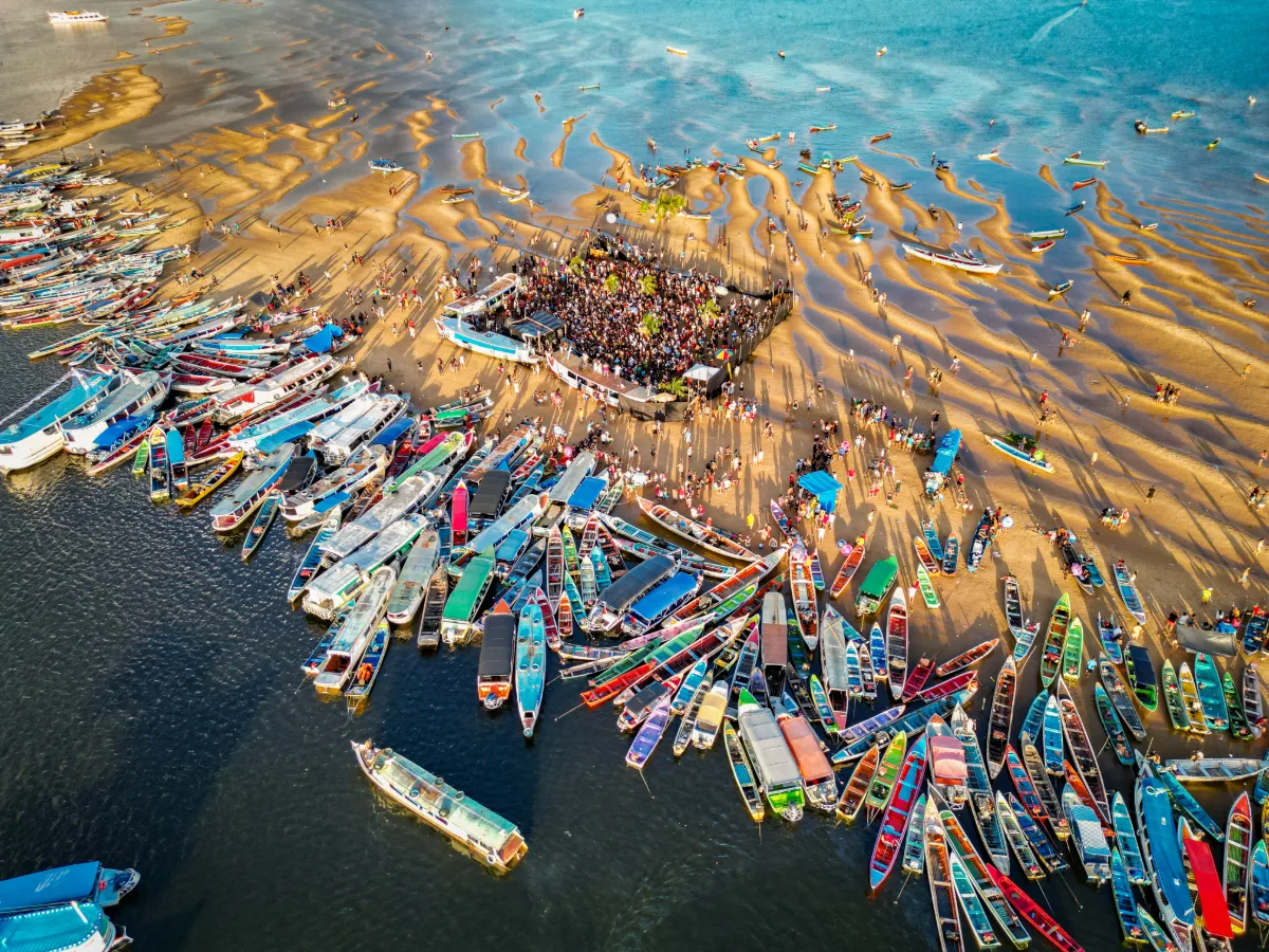 Festival de Praia de Jupatiteua reúne multidão e frota de barcos em Cametá